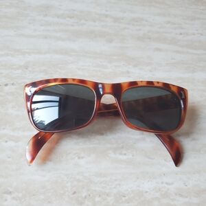 Tortoise Shell Vintage Sunglasses for Men Made In ITALY